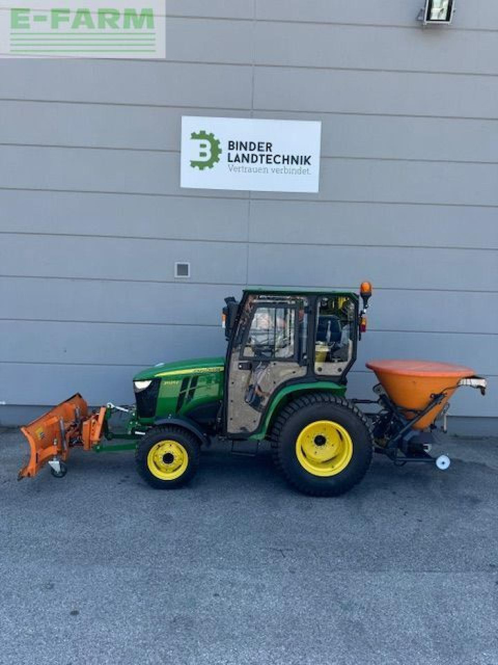 John Deere 3025e - Tractor: foto 1 John Deere 3025e - Tractor: foto 1