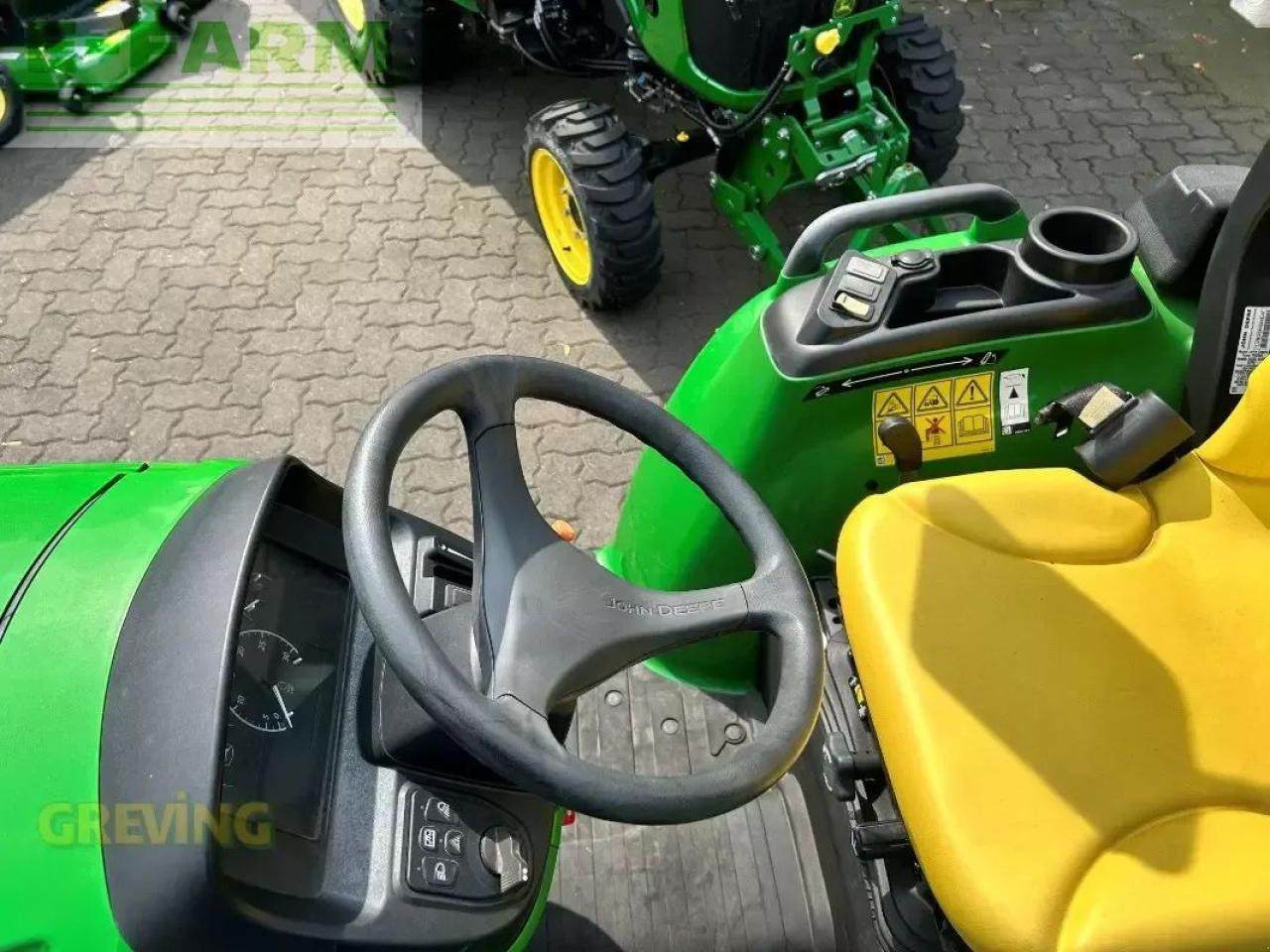 John Deere 3025e - Tractor: foto 5 John Deere 3025e - Tractor: foto 5