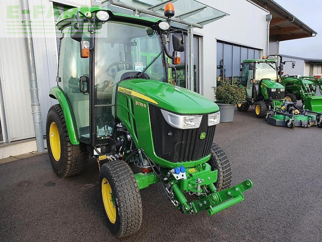 John Deere 3039r neumaschine - Tractor: foto 3 John Deere 3039r neumaschine - Tractor: foto 3