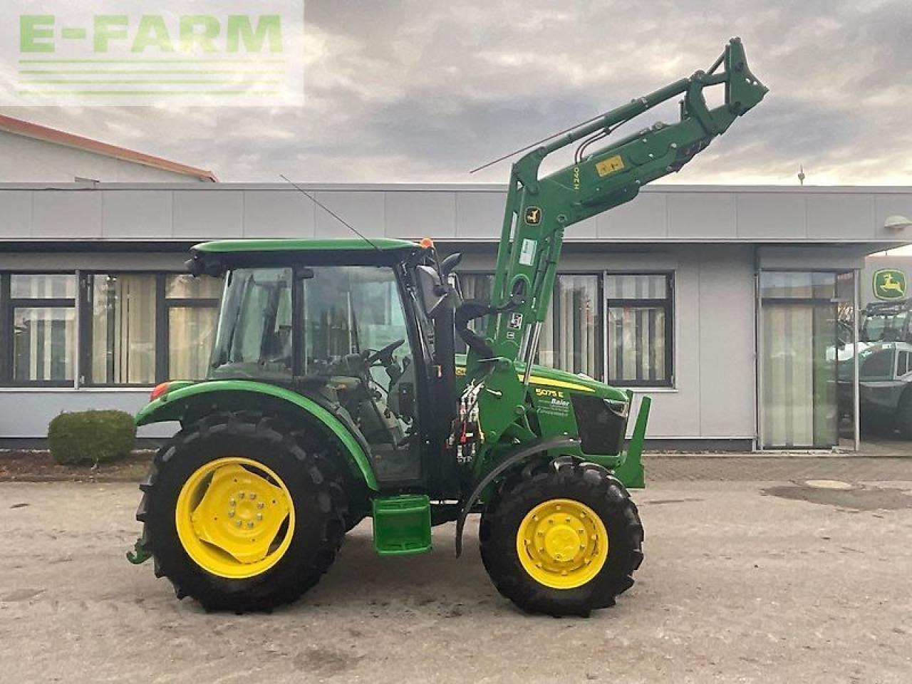 John Deere 5075 e - Tractor: foto 2 John Deere 5075 e - Tractor: foto 2