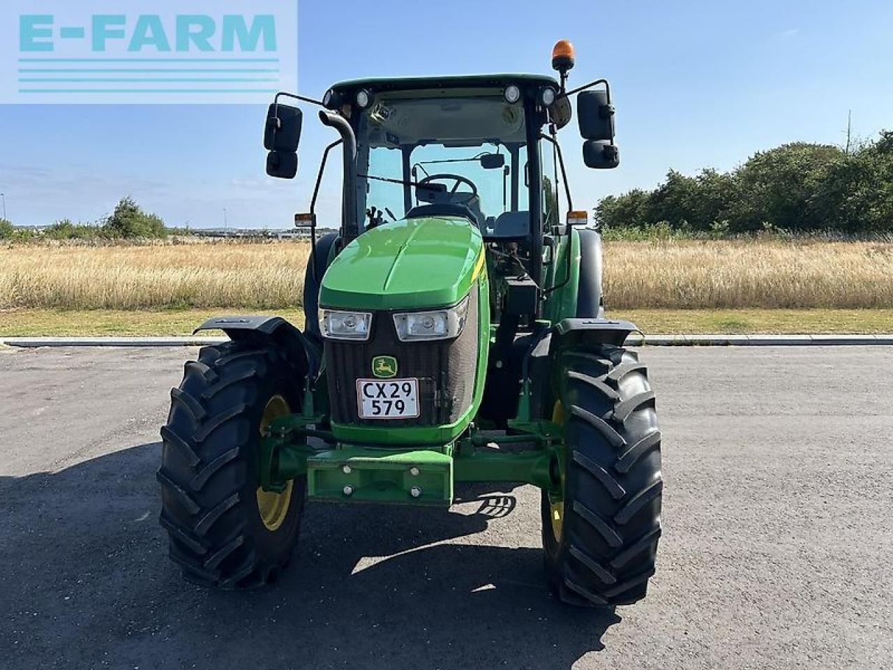 John Deere 5100m - Tractor: foto 2 John Deere 5100m - Tractor: foto 2
