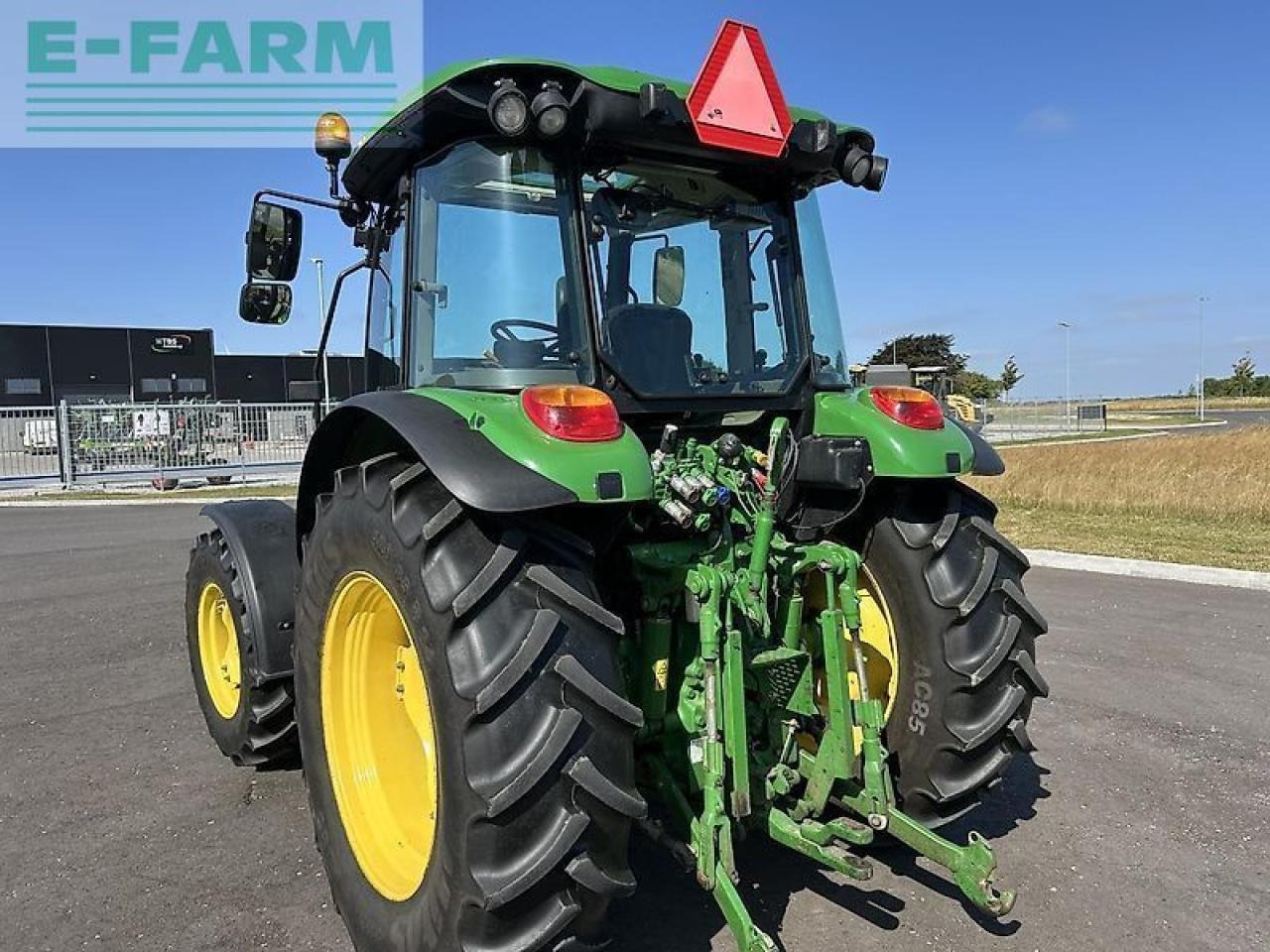 John Deere 5100m - Tractor: foto 4 John Deere 5100m - Tractor: foto 4