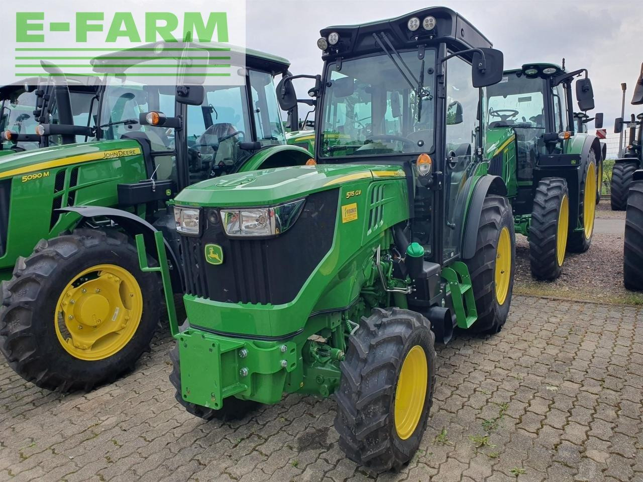 John Deere 5115gv stufe v - Tractor: foto 1 John Deere 5115gv stufe v - Tractor: foto 1