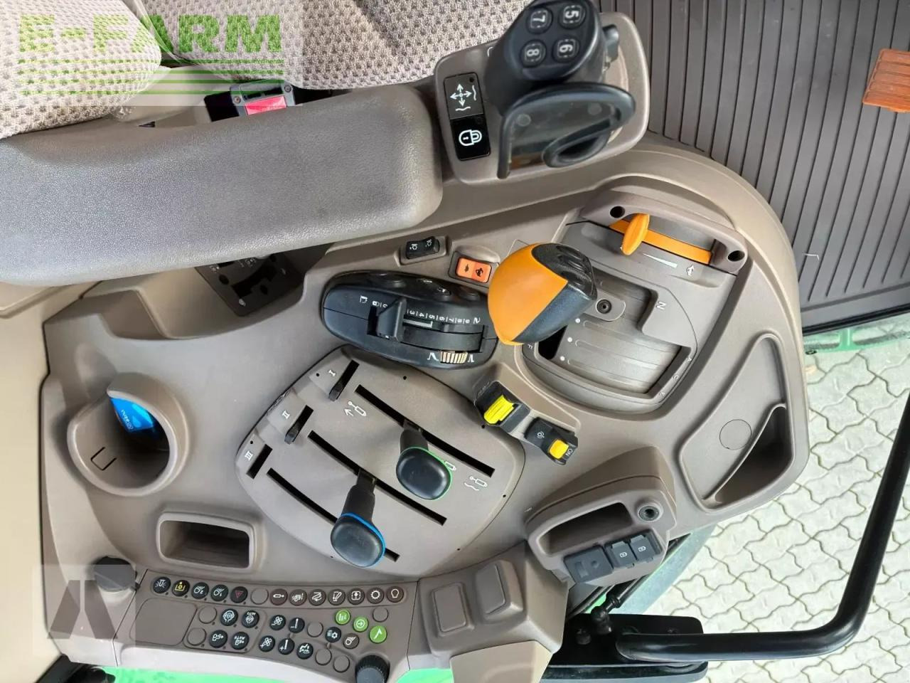 John Deere 6090m - Tractor: foto 5 John Deere 6090m - Tractor: foto 5