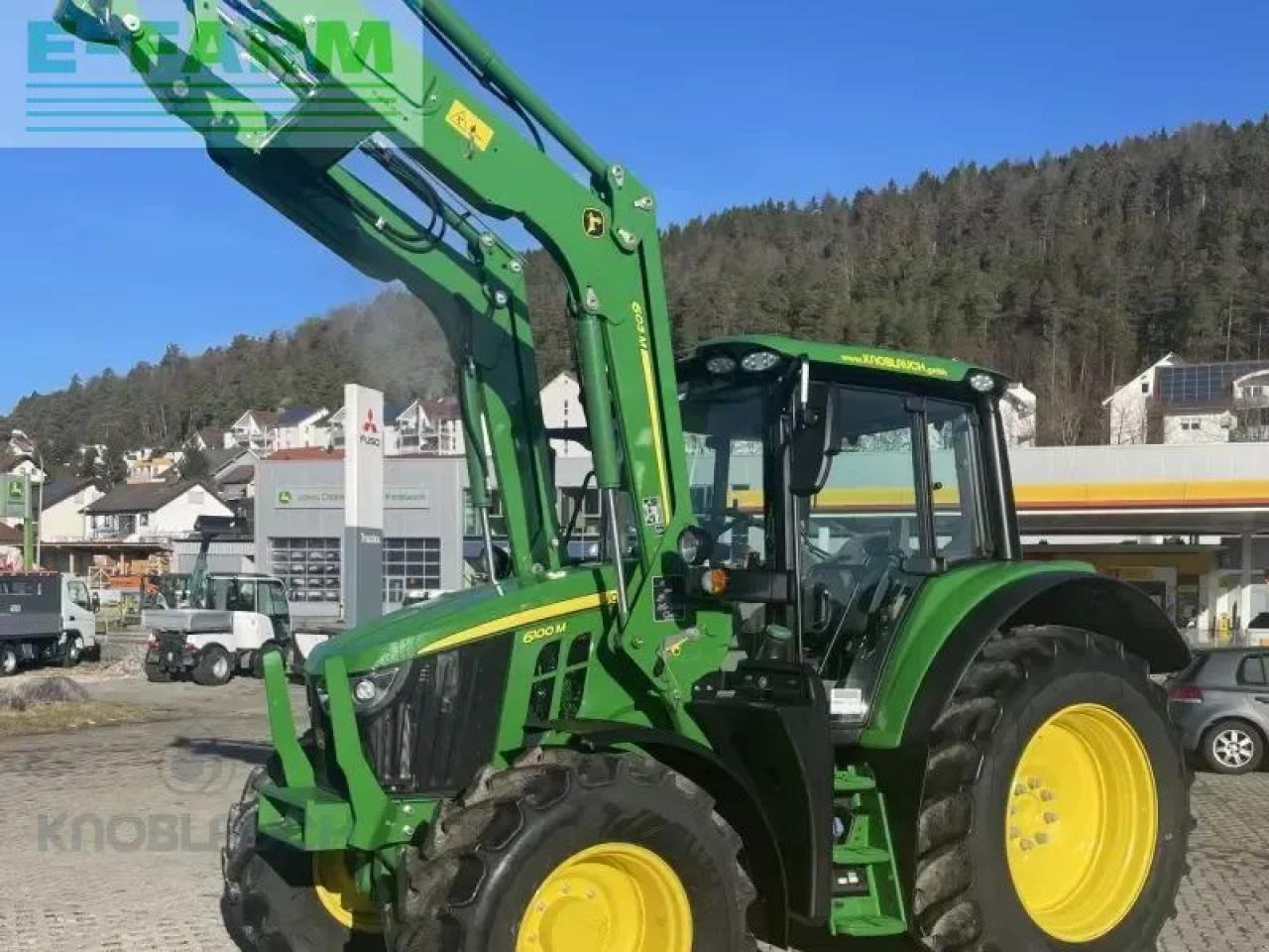 John Deere 6100m - Tractor: foto 1 John Deere 6100m - Tractor: foto 1
