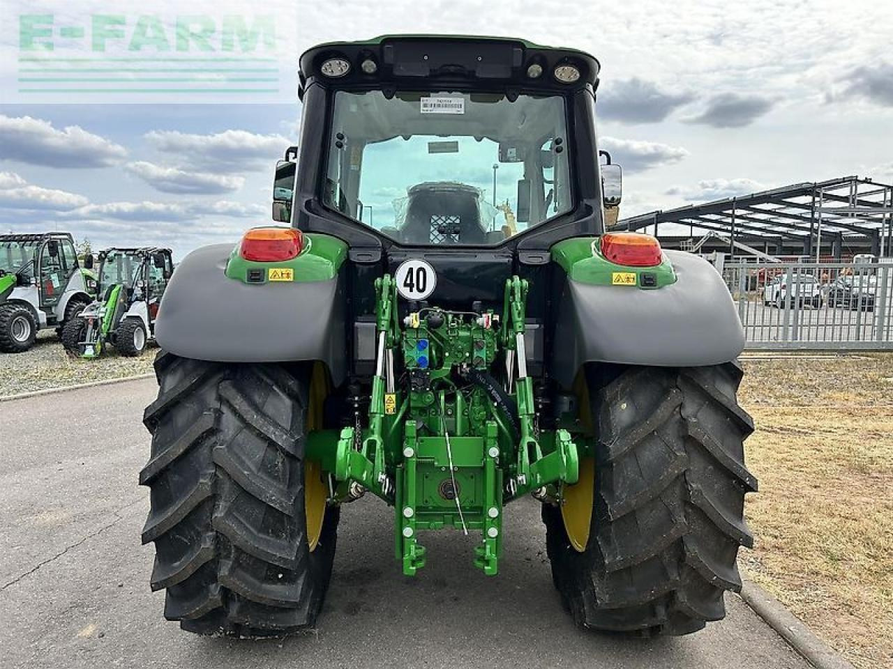 John Deere 6100m aq+ demo - Tractor: foto 4 John Deere 6100m aq+ demo - Tractor: foto 4