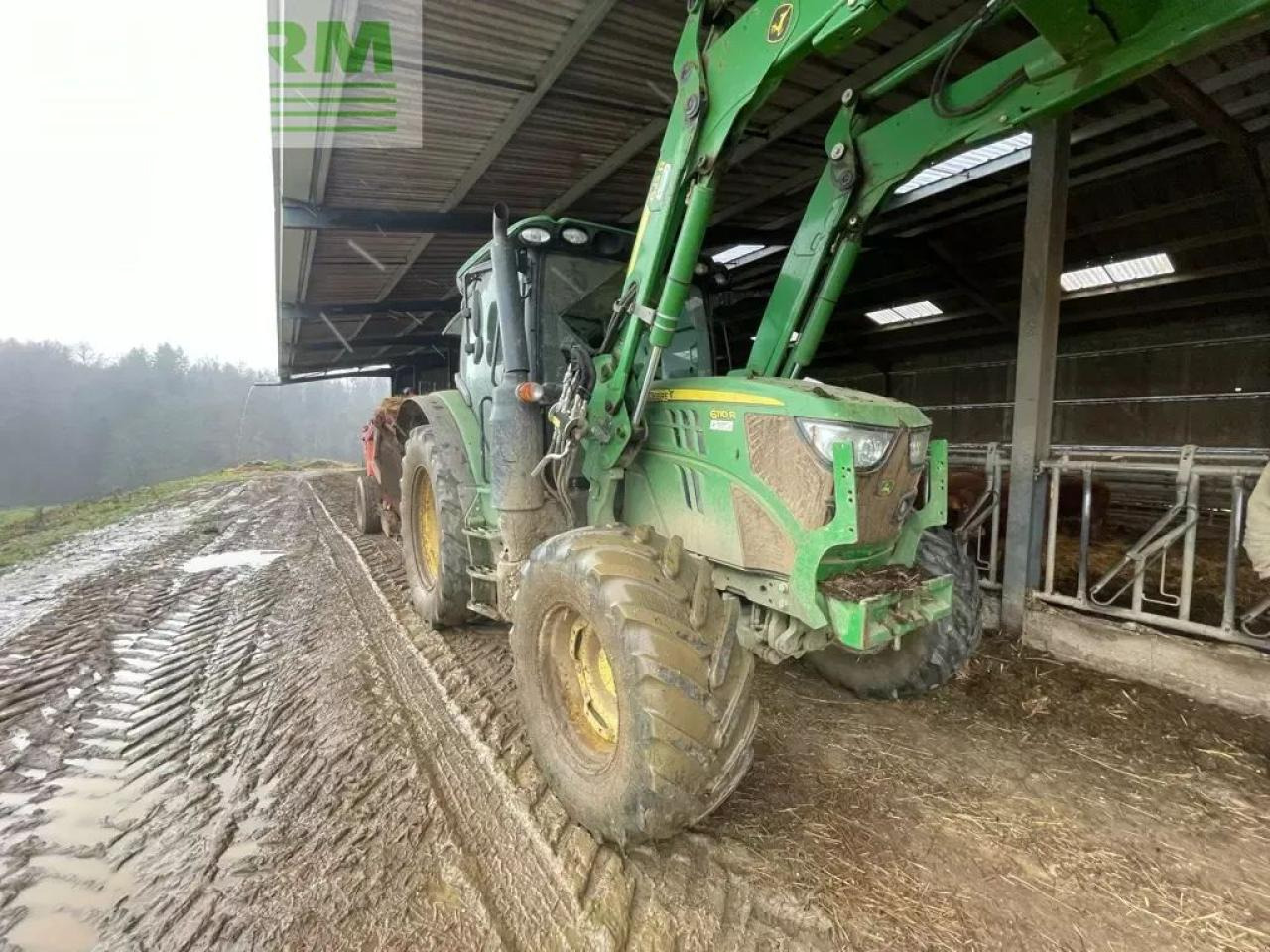 John Deere 6110 r powerquad + - Tractor: foto 1 John Deere 6110 r powerquad + - Tractor: foto 1