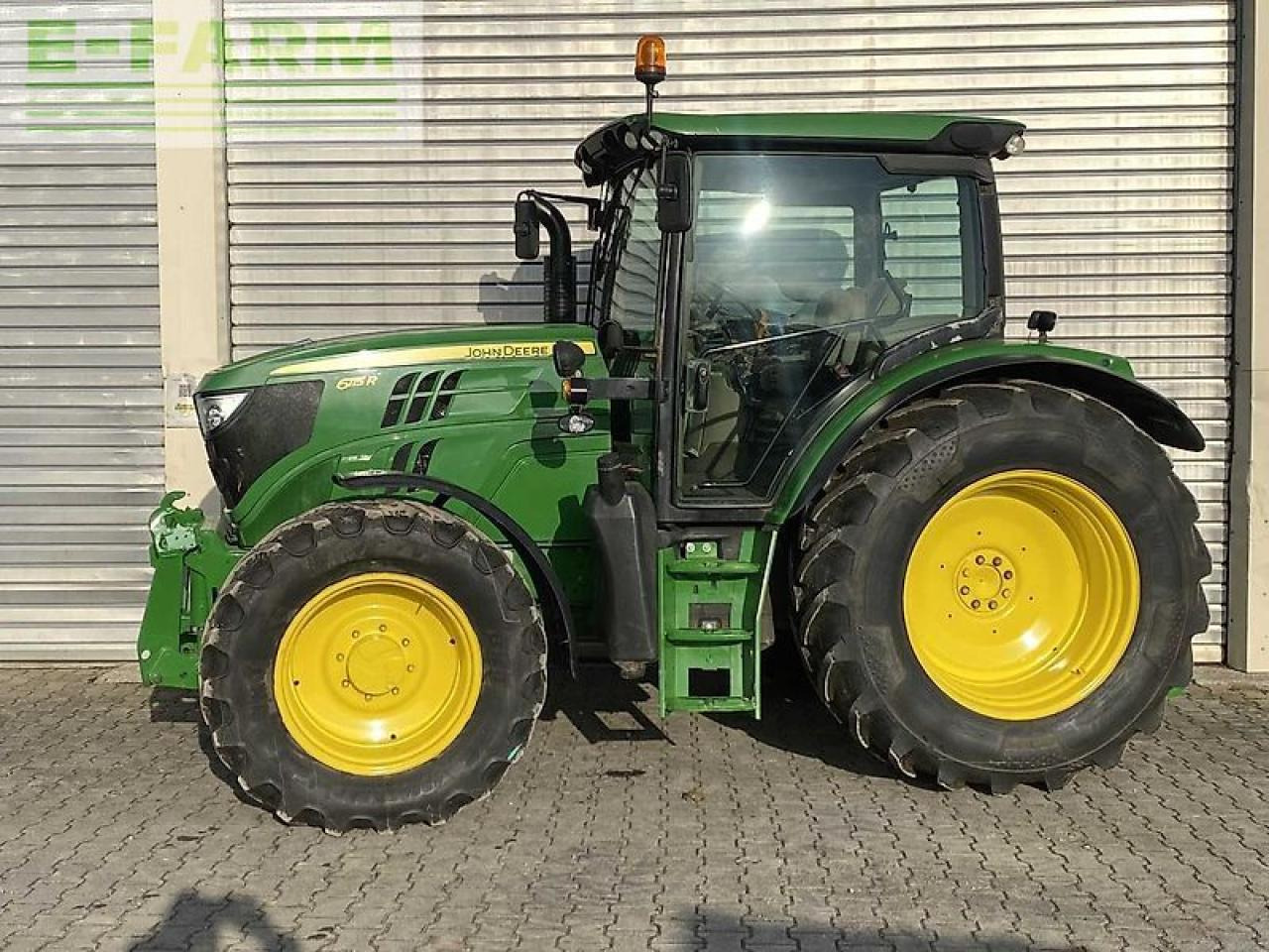 John Deere 6115r - Tractor: foto 2 John Deere 6115r - Tractor: foto 2
