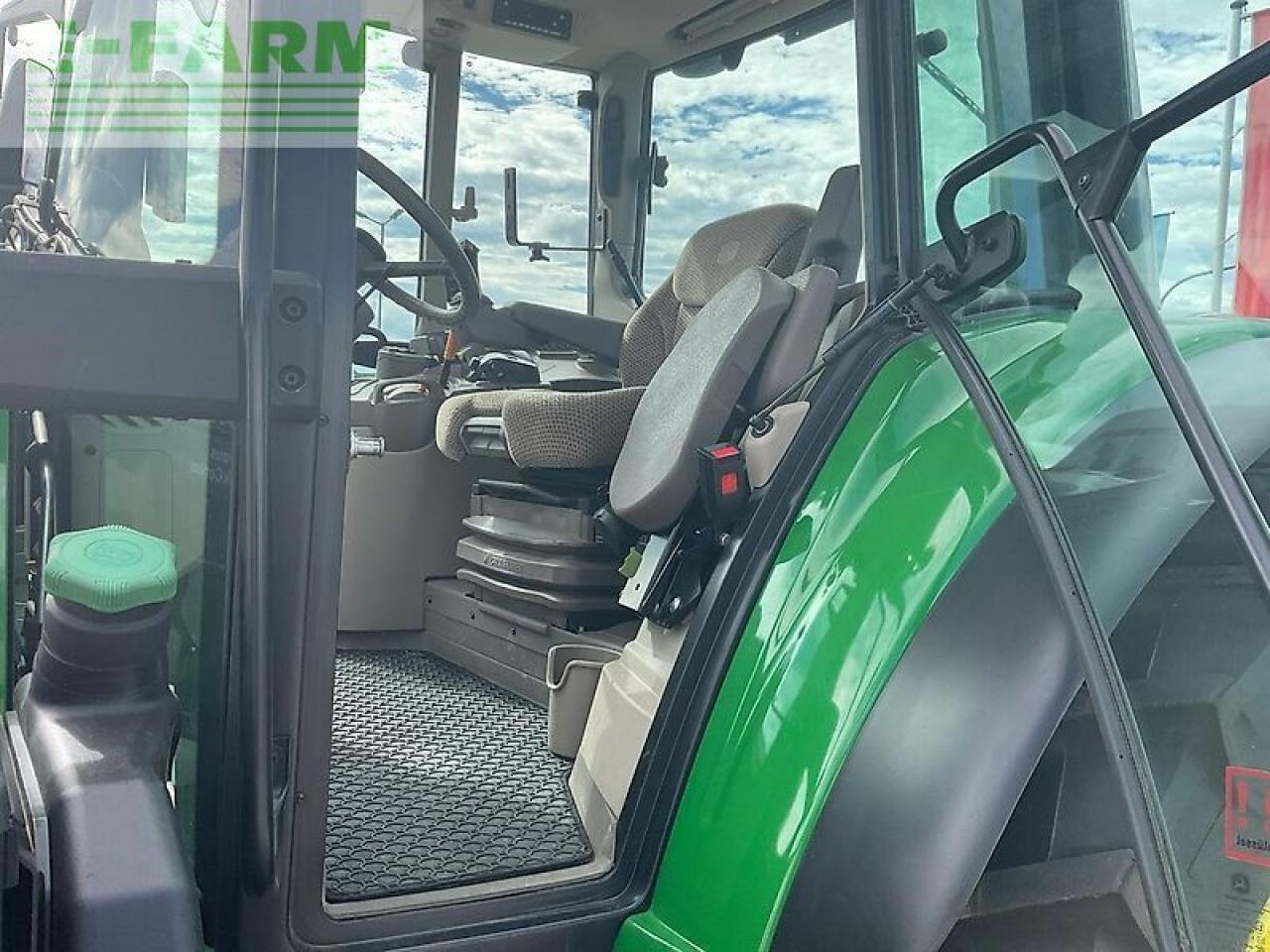 John Deere 6120m - Tractor: foto 5 John Deere 6120m - Tractor: foto 5