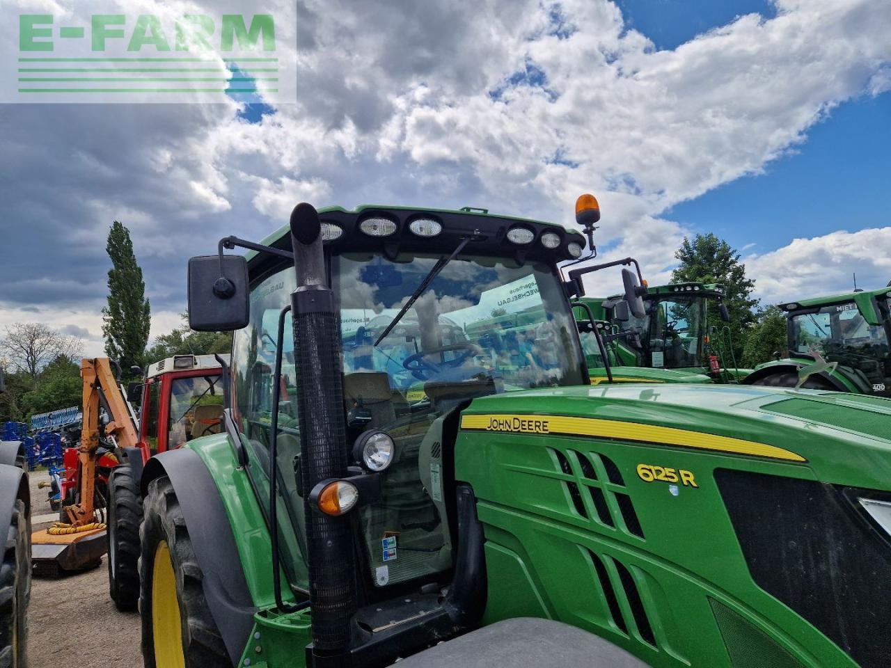 John Deere 6125R - Tractor: foto 4 John Deere 6125R - Tractor: foto 4