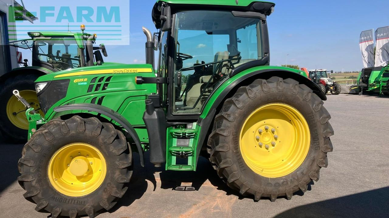 John Deere 6125R - Tractor: foto 2 John Deere 6125R - Tractor: foto 2