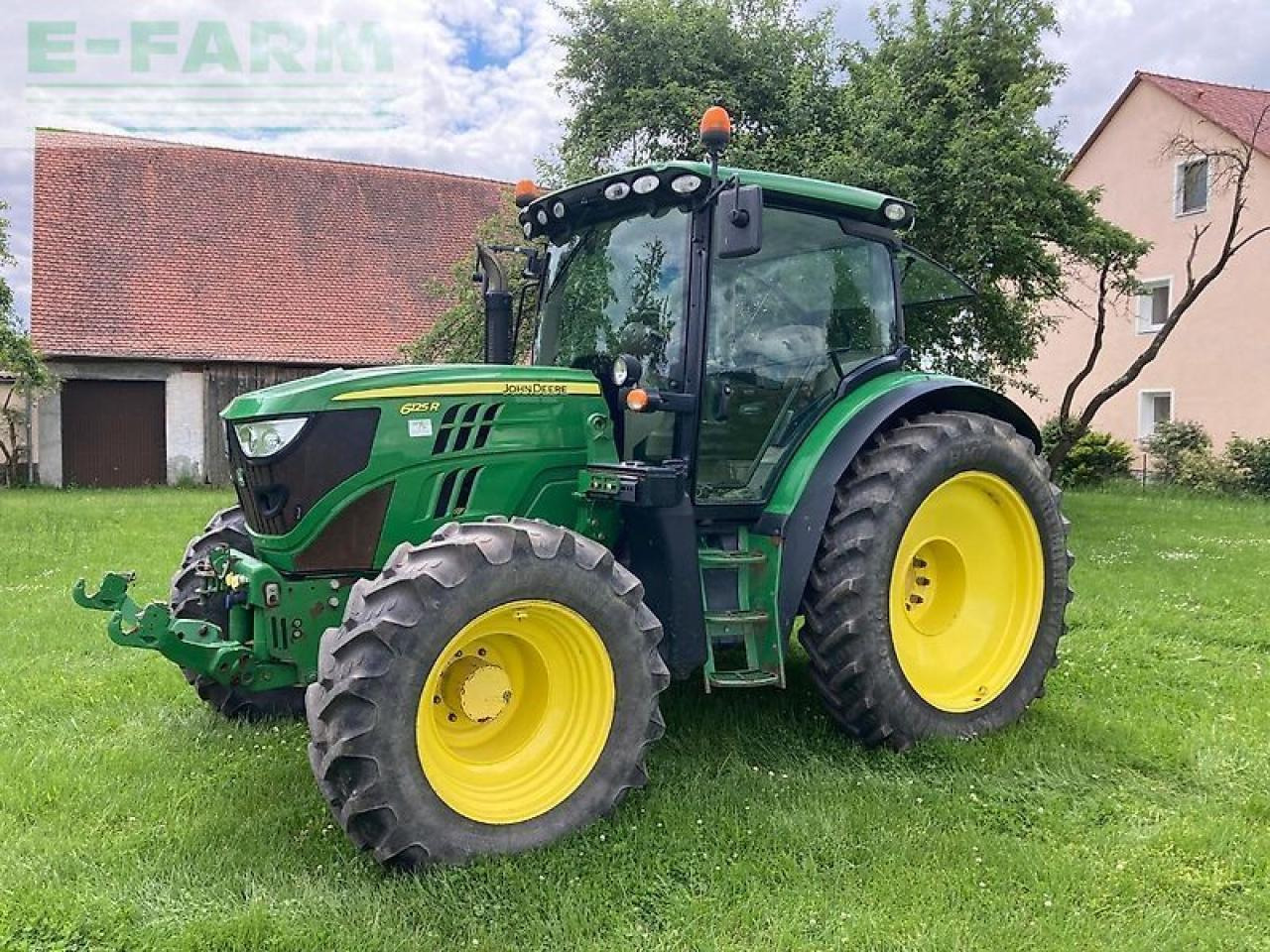 John Deere 6125r - Tractor: foto 1 John Deere 6125r - Tractor: foto 1
