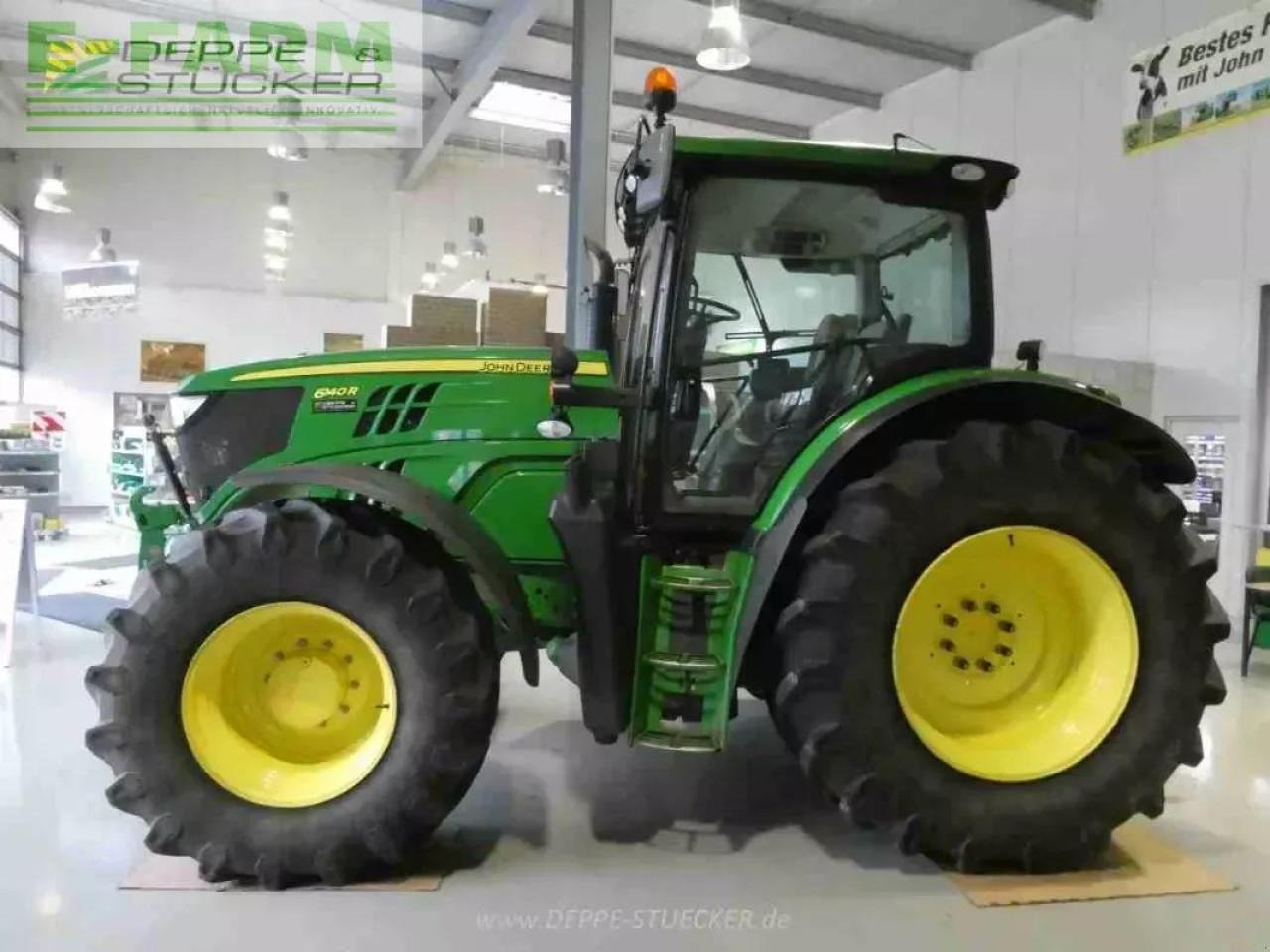 John Deere 6140r - Tractor: foto 2 John Deere 6140r - Tractor: foto 2