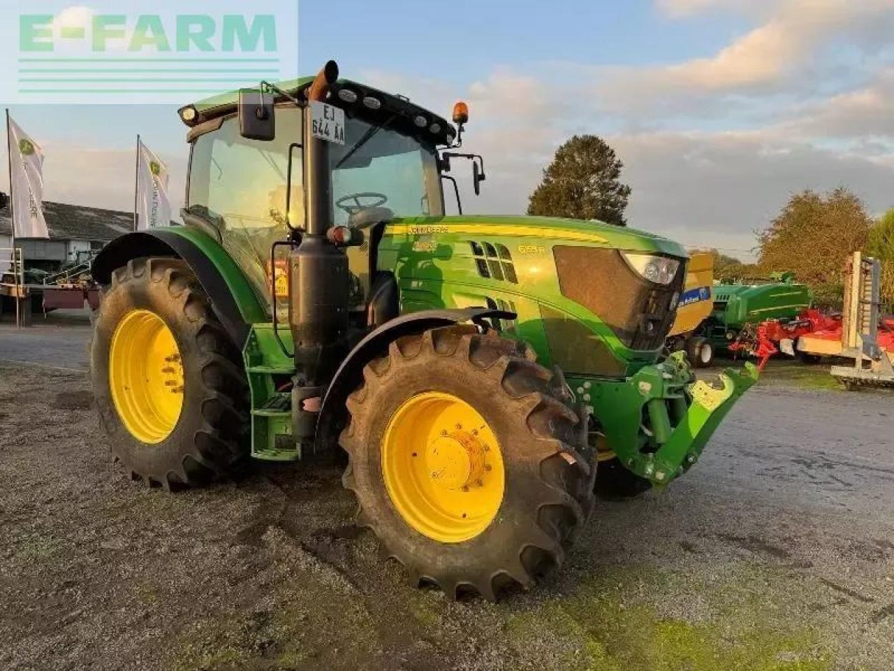 John Deere 6155r - Tractor: foto 3 John Deere 6155r - Tractor: foto 3