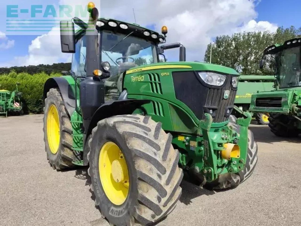 John Deere 6175r ft4 - Tractor: foto 2 John Deere 6175r ft4 - Tractor: foto 2