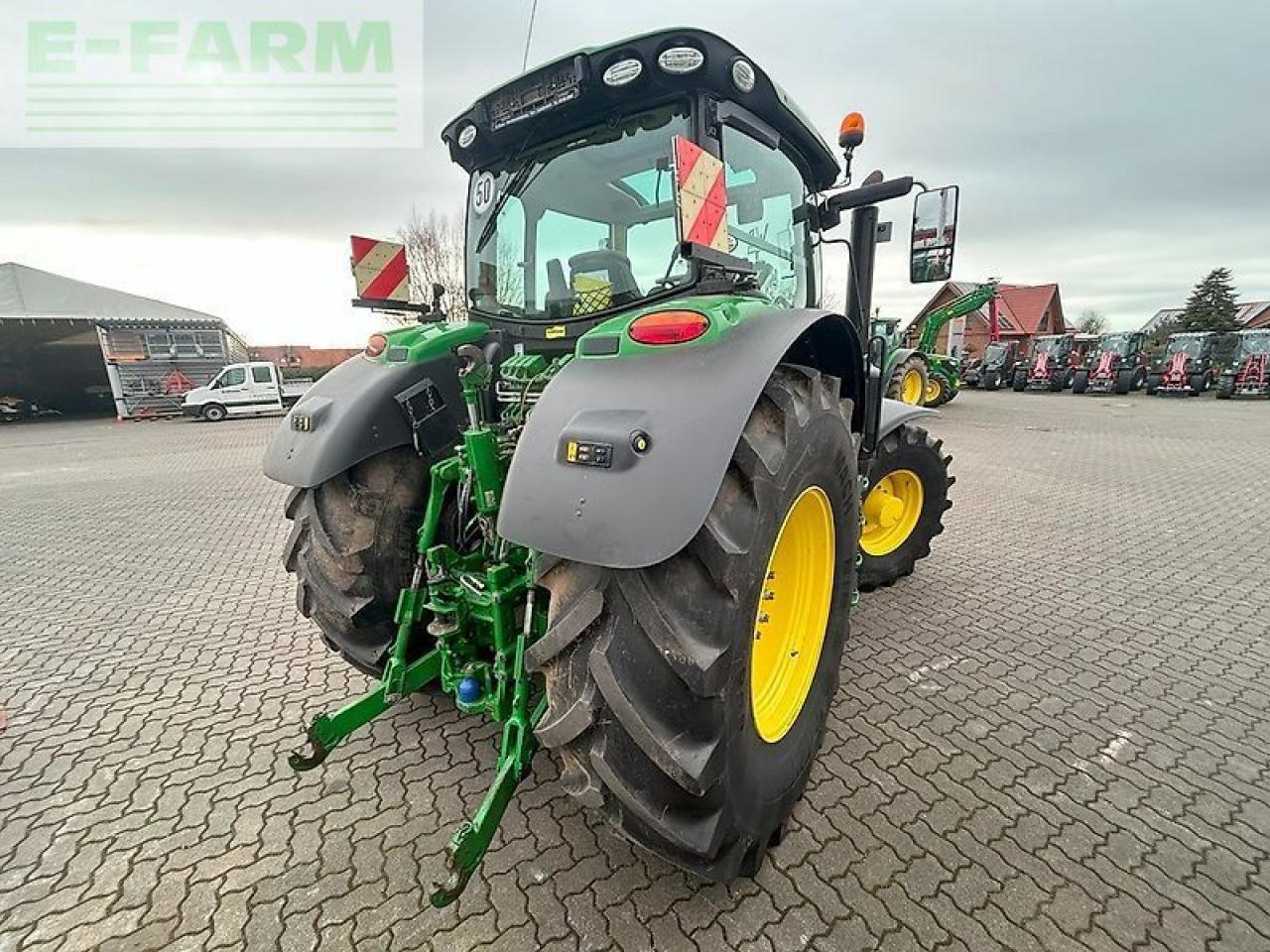 John Deere 6215r - Tractor: foto 4 John Deere 6215r - Tractor: foto 4