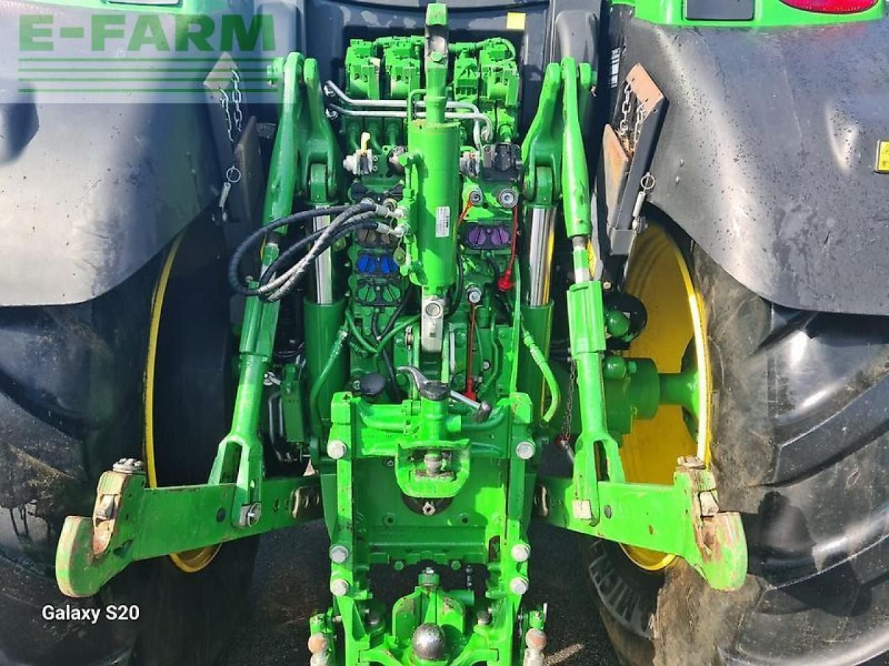John Deere 6215r - Tractor: foto 5 John Deere 6215r - Tractor: foto 5