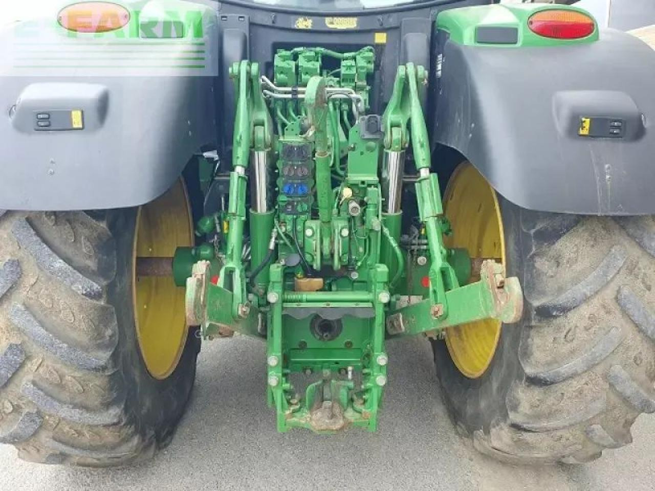 Tractor John Deere 6215r: foto 7 Tractor John Deere 6215r: foto 7