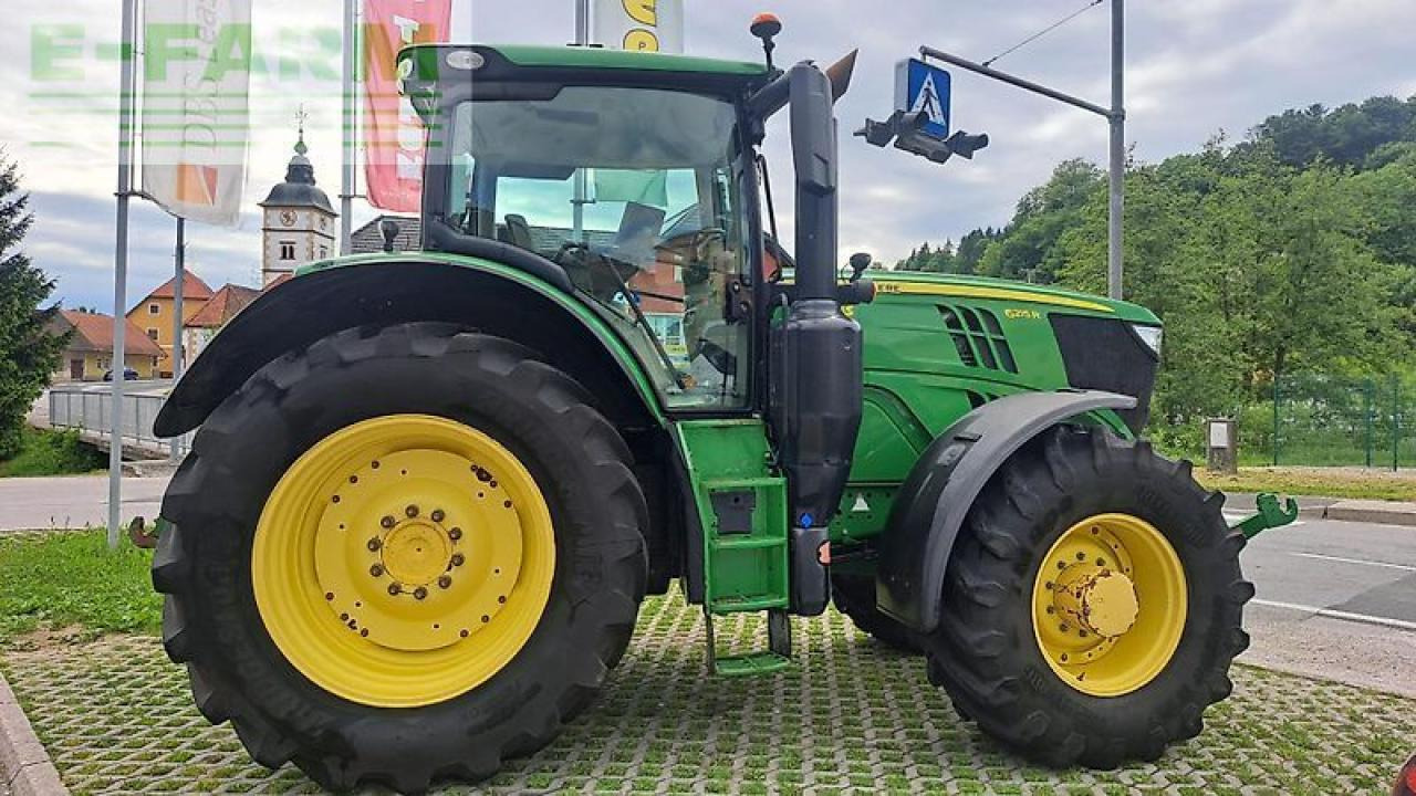 John Deere 6215r - Tractor: foto 4 John Deere 6215r - Tractor: foto 4