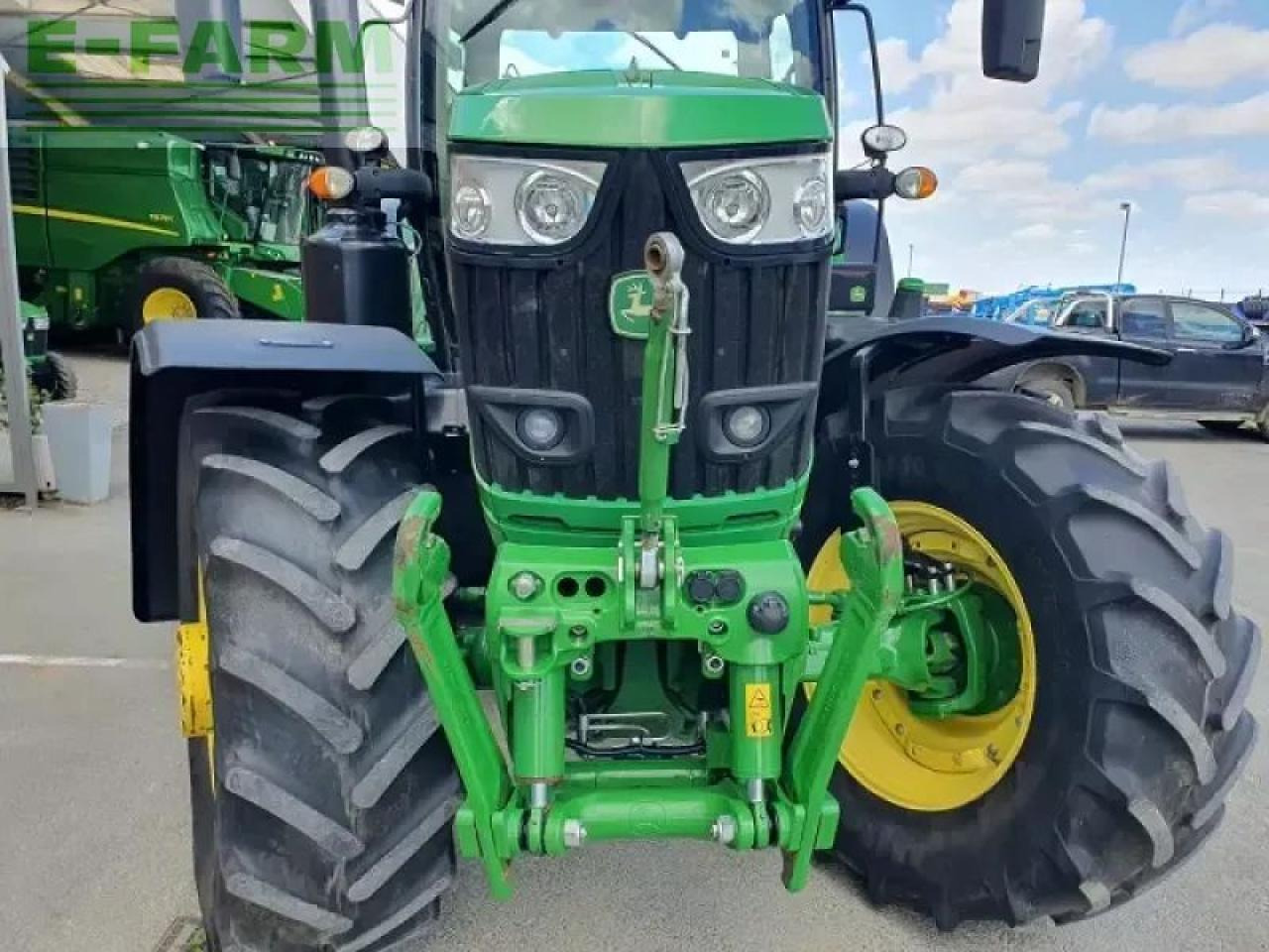 Tractor John Deere 6215r: foto 8