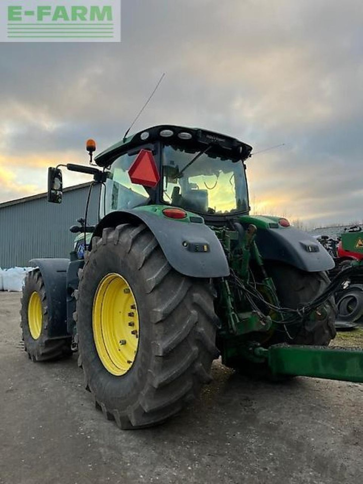 John Deere 6215r - Tractor: foto 2 John Deere 6215r - Tractor: foto 2