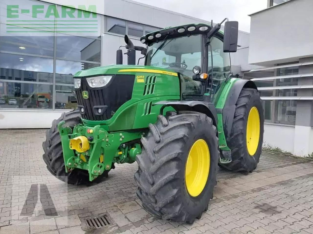 John Deere 6215r - Tractor: foto 1 John Deere 6215r - Tractor: foto 1