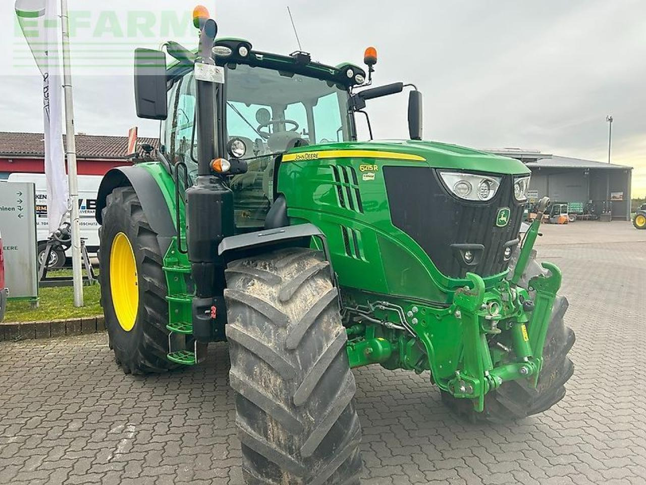 John Deere 6215r - Tractor: foto 3 John Deere 6215r - Tractor: foto 3