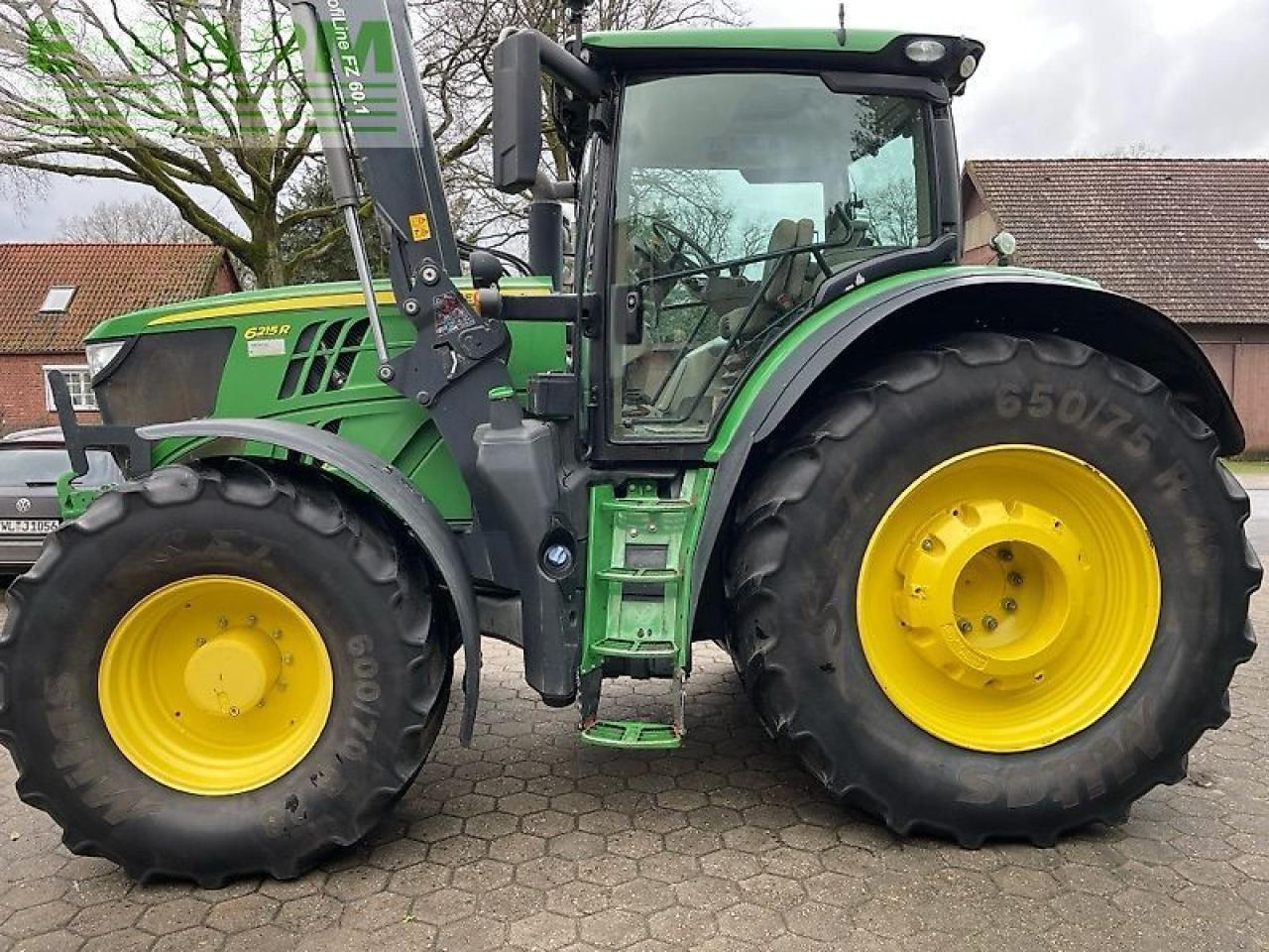 John Deere 6215r ap - Tractor: foto 2 John Deere 6215r ap - Tractor: foto 2