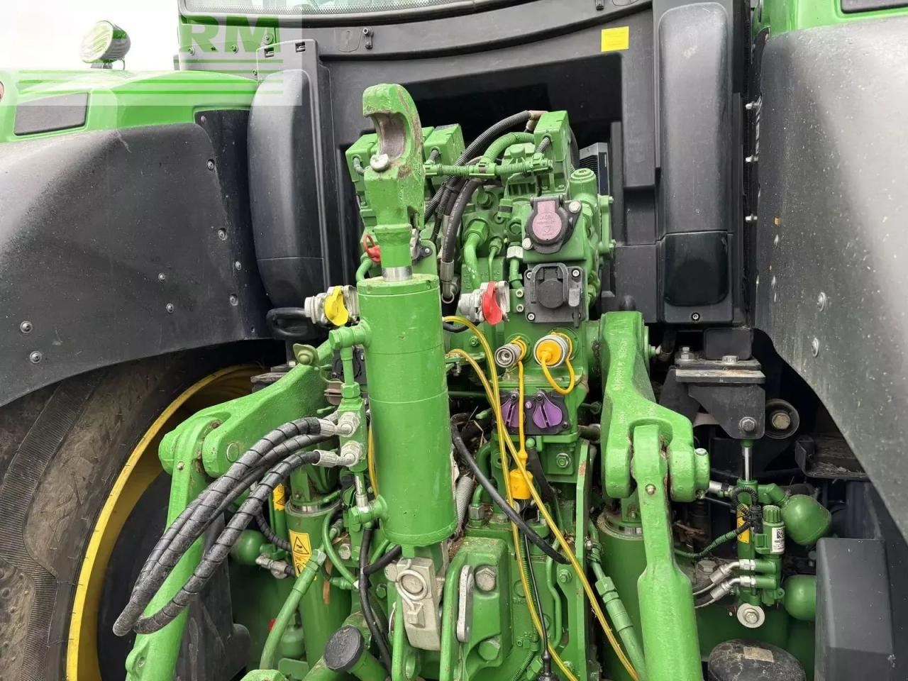 Tractor John Deere 6250r: foto 8