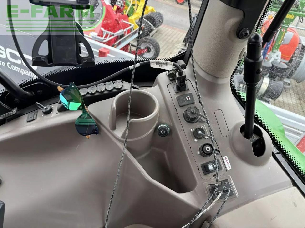 Tractor John Deere 6250r: foto 20