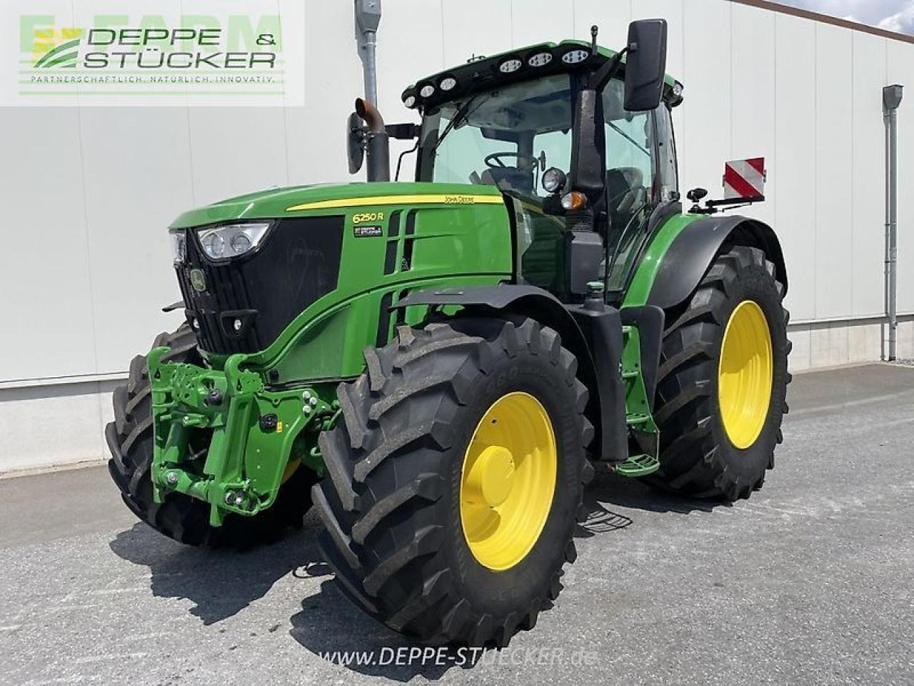 John Deere 6250r - Tractor: foto 1 John Deere 6250r - Tractor: foto 1