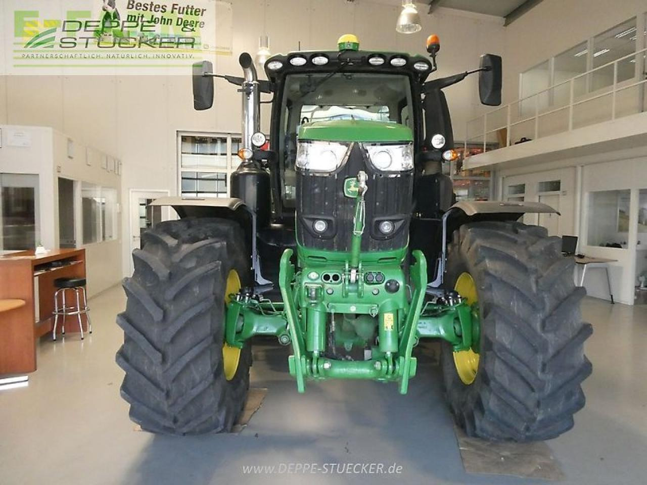 John Deere 6250r - Tractor: foto 2 John Deere 6250r - Tractor: foto 2