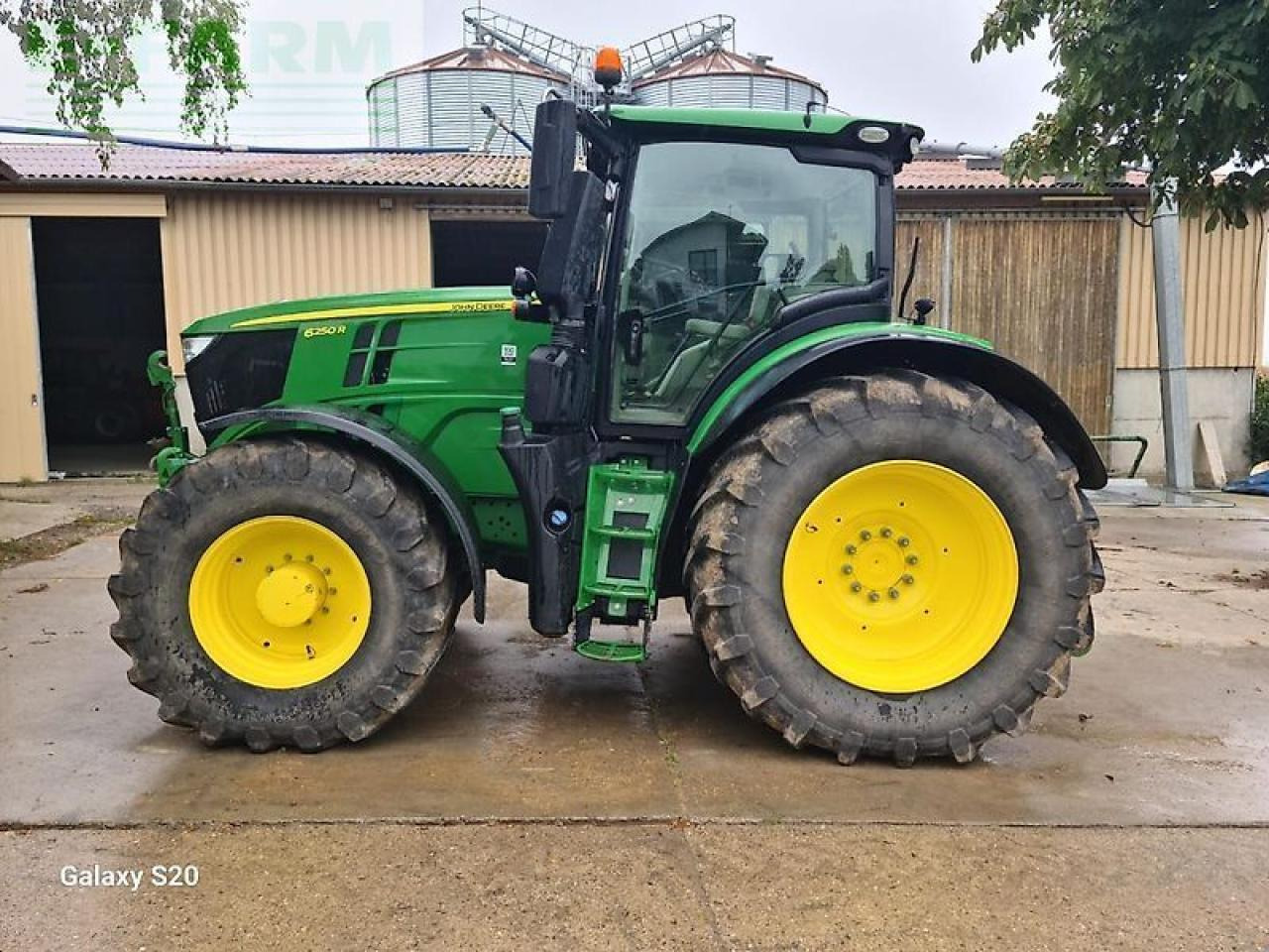 John Deere 6250r - command pro - Tractor: foto 1 John Deere 6250r - command pro - Tractor: foto 1