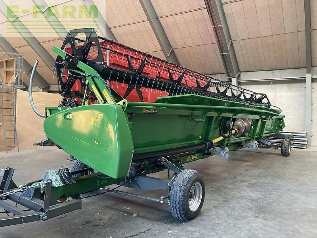 John Deere 635r - Accesorios para cosechadoras de forraje: foto 1 John Deere 635r - Accesorios para cosechadoras de forraje: foto 1