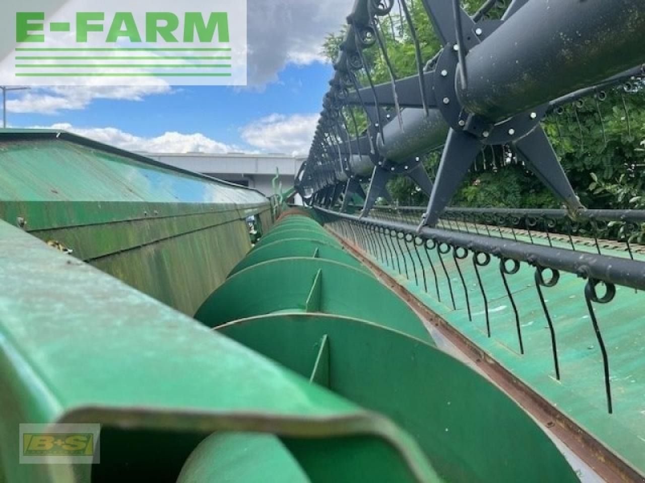 John Deere 635r inkl. rapsvorsatz und wagen - Cabezal de grano: foto 5 John Deere 635r inkl. rapsvorsatz und wagen - Cabezal de grano: foto 5