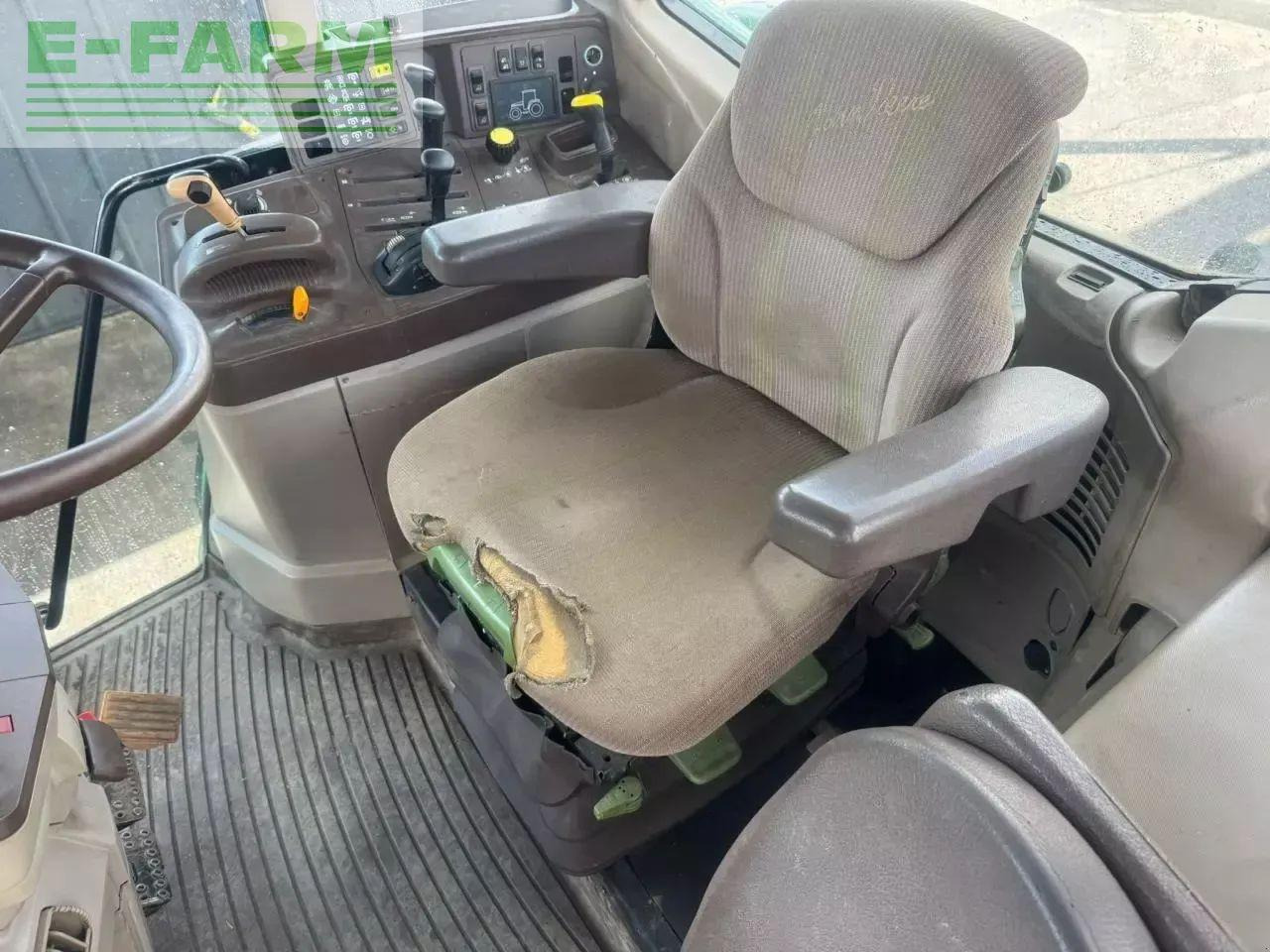 John Deere 6820 - Tractor: foto 2 John Deere 6820 - Tractor: foto 2