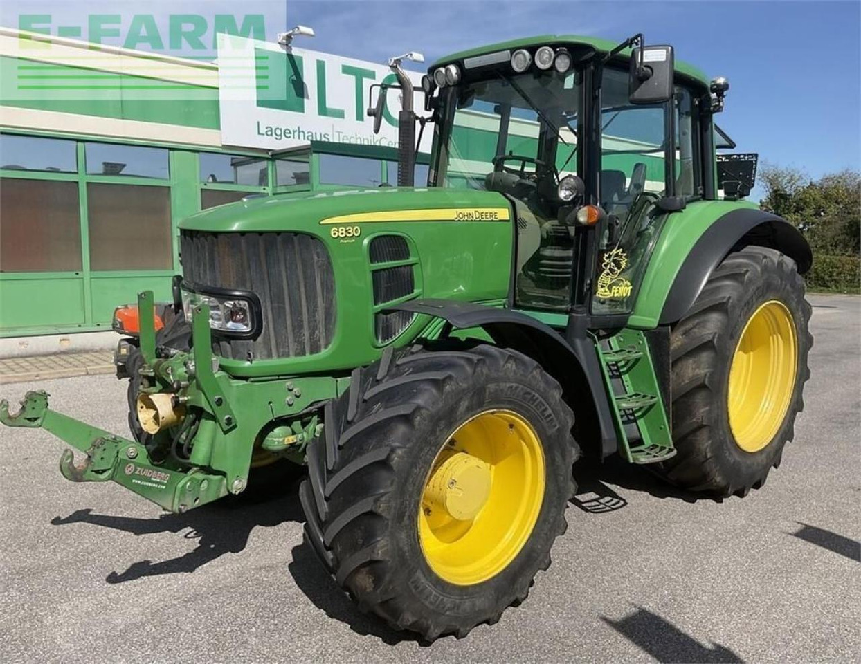 John Deere 6830 - Tractor: foto 1 John Deere 6830 - Tractor: foto 1