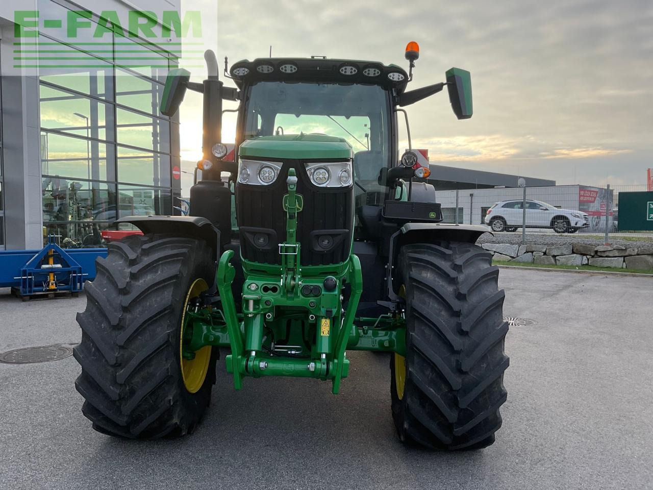John Deere 6R 215 - Tractor: foto 3 John Deere 6R 215 - Tractor: foto 3