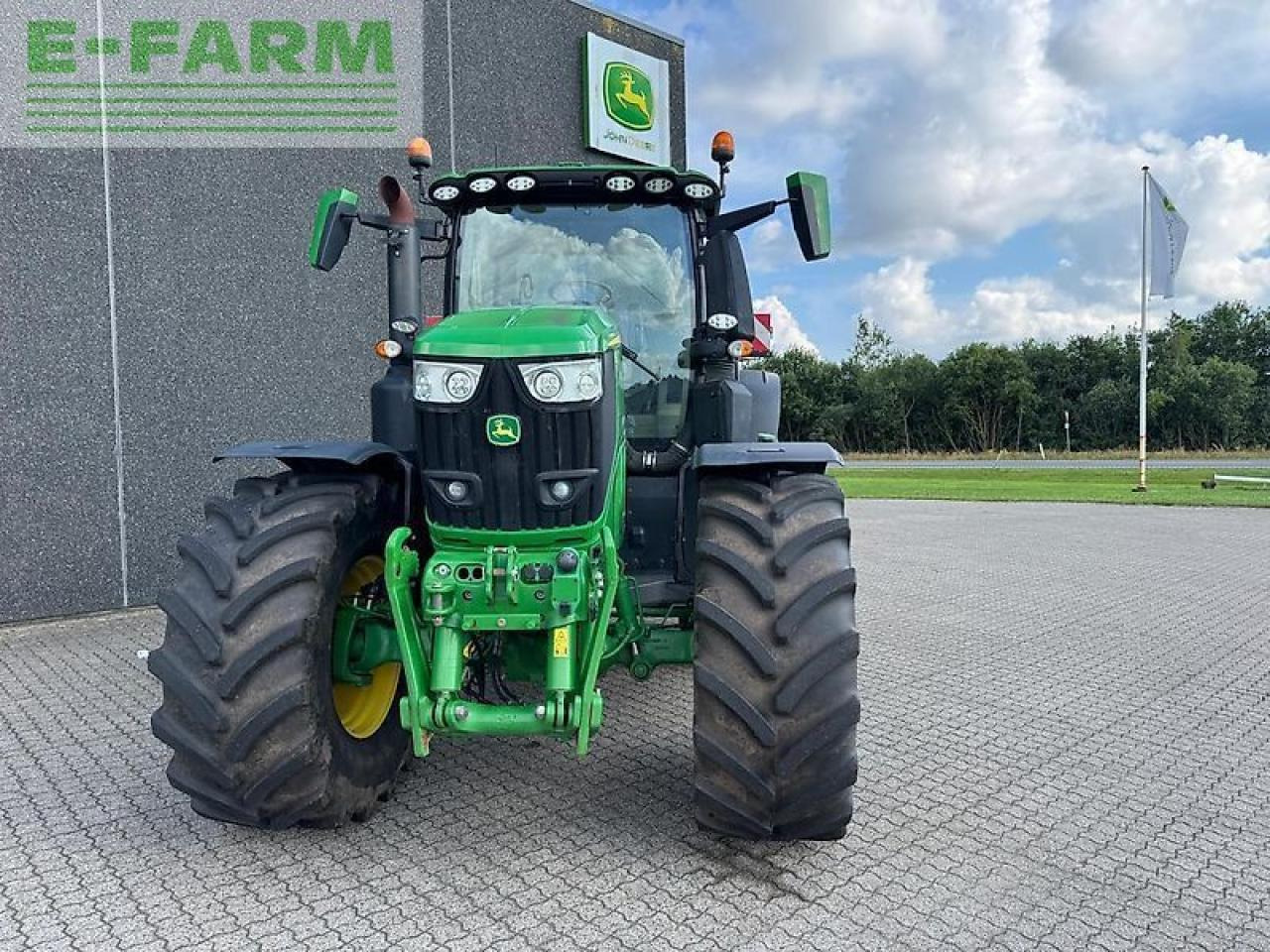 John Deere 6r 250 - Tractor: foto 2 John Deere 6r 250 - Tractor: foto 2