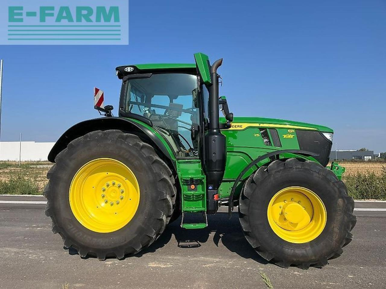 John Deere 6r215 / 6r 215 - Tractor: foto 1 John Deere 6r215 / 6r 215 - Tractor: foto 1