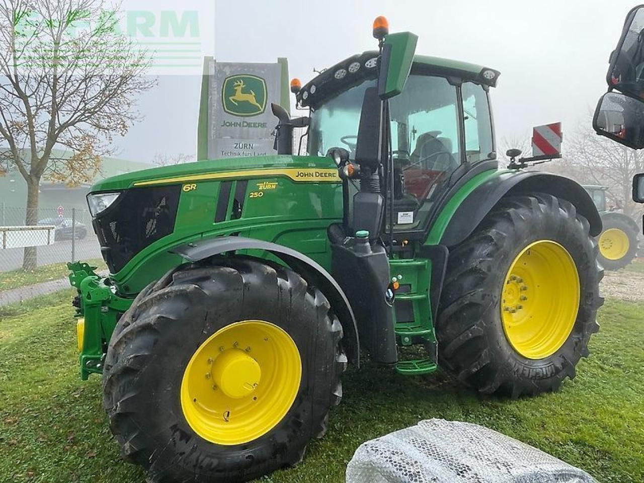 John Deere 6r250 / 6r250 - Tractor: foto 2 John Deere 6r250 / 6r250 - Tractor: foto 2
