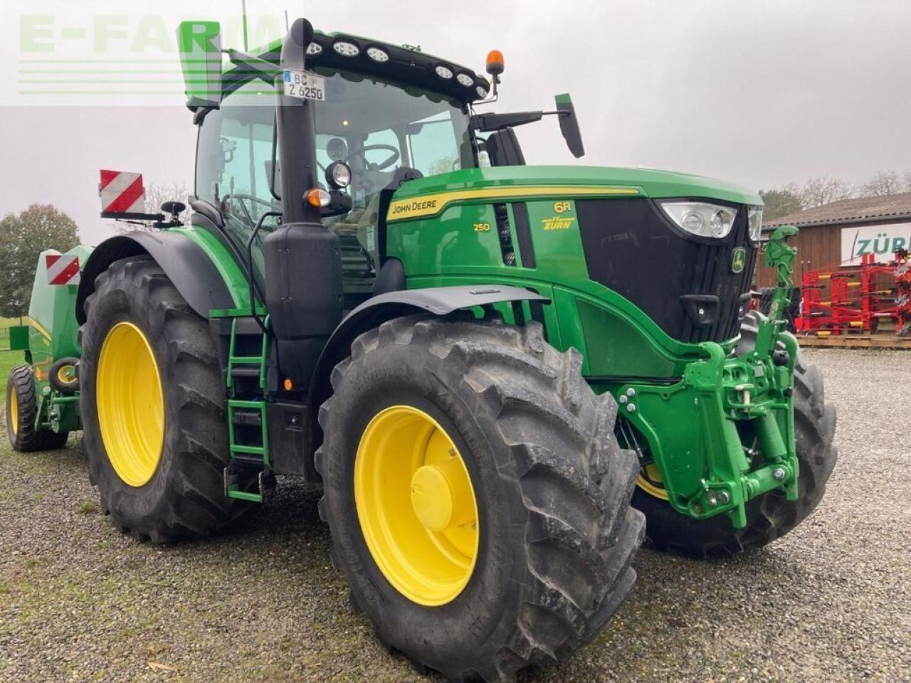 John Deere 6r250 - Tractor: foto 3 John Deere 6r250 - Tractor: foto 3