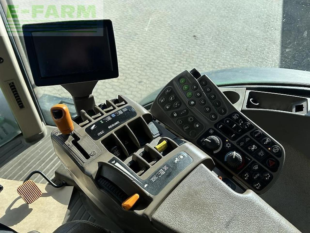 John Deere 7230r - Tractor: foto 3 John Deere 7230r - Tractor: foto 3