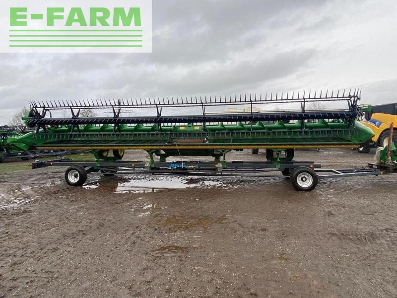 John Deere 735d (10,66m) - Cabezal de grano: foto 2 John Deere 735d (10,66m) - Cabezal de grano: foto 2