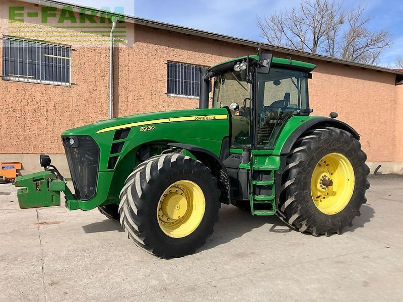 John Deere 8230 ils, powr shift - Tractor: foto 1 John Deere 8230 ils, powr shift - Tractor: foto 1