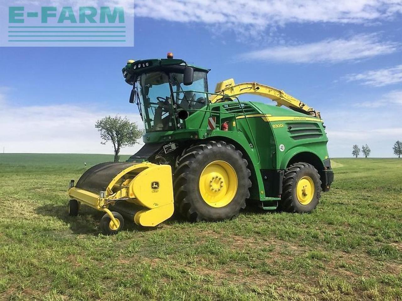 John Deere 8300i mit kemper 360+ & 639 pickup - Cosechadora de forraje: foto 5 John Deere 8300i mit kemper 360+ & 639 pickup - Cosechadora de forraje: foto 5