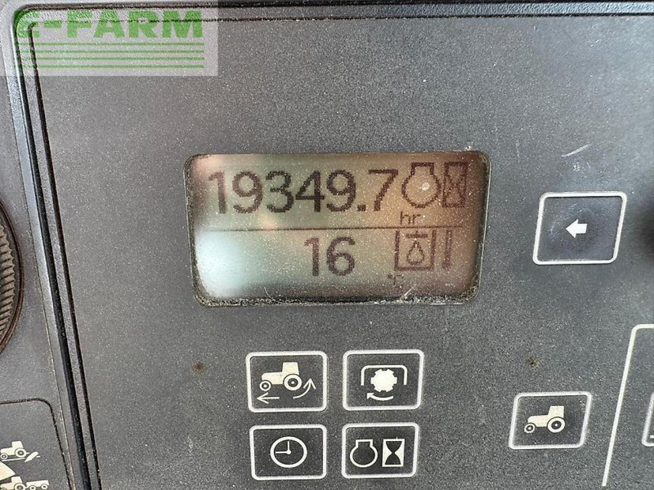 John Deere 8330 - Tractor: foto 3 John Deere 8330 - Tractor: foto 3