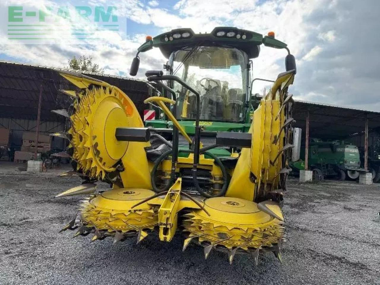 John Deere 8400 - Cosechadora de forraje: foto 2 John Deere 8400 - Cosechadora de forraje: foto 2
