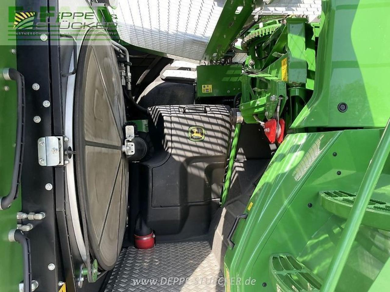 John Deere 8500i mit kemper 475 - Cosechadora de forraje: foto 4 John Deere 8500i mit kemper 475 - Cosechadora de forraje: foto 4