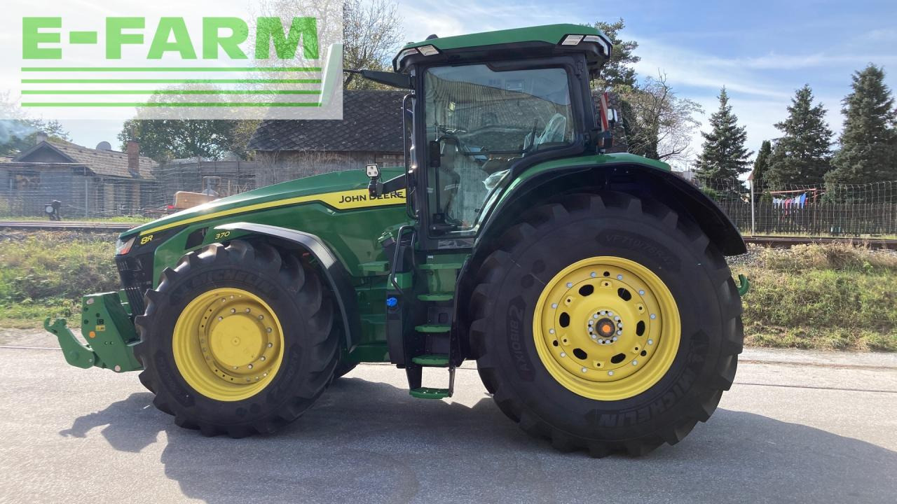 John Deere 8R370 - Tractor: foto 2 John Deere 8R370 - Tractor: foto 2